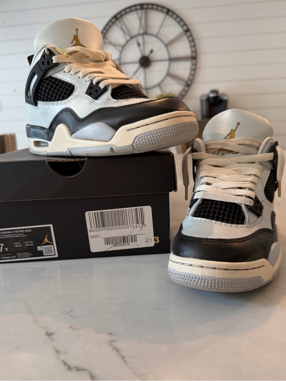 Jordan Kids' Retro 4 White/Black/Gold Casual Sneakers